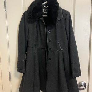 APT 9 Coat Size Medium